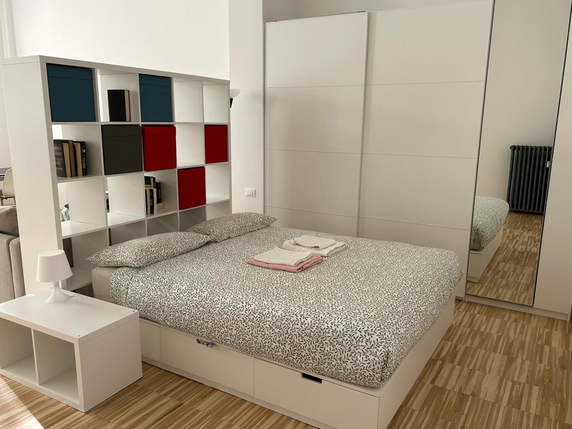Open Space2 D'Apulia11 Apartman Milánó Kültér fotó
